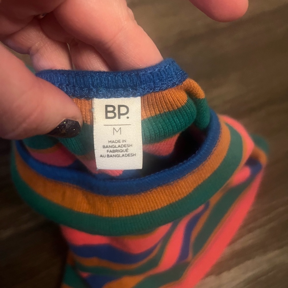 BP Women’s Bright Vacation Multi-Colored Striped Crop Top Size Medium - Picture 5 of 5